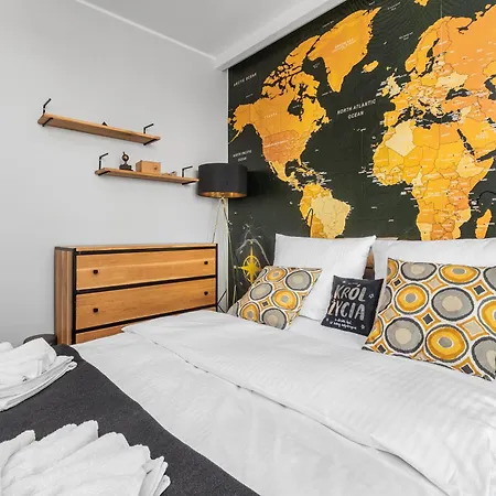 Gdansky, The 14th Floor Apartment