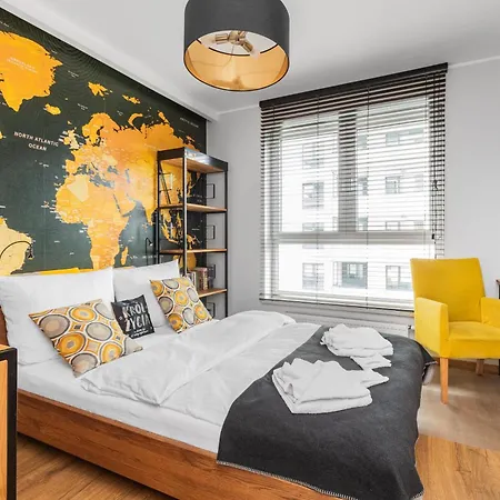Gdansky, The 14th Floor Apartment *